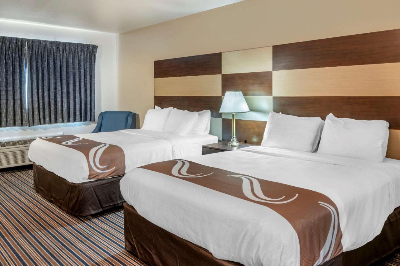 Queen Room with Two Queen Beds - Non-Smoking at Quality Inn Central Roseburg