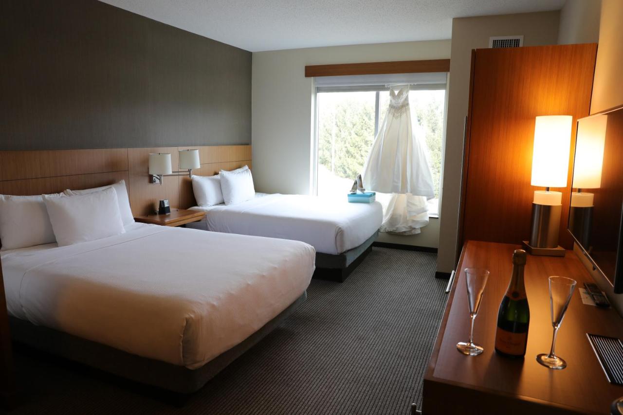 Queen Room with Two Queen Beds at Hyatt Place at The Hollywood Casino / Pittsburgh - South