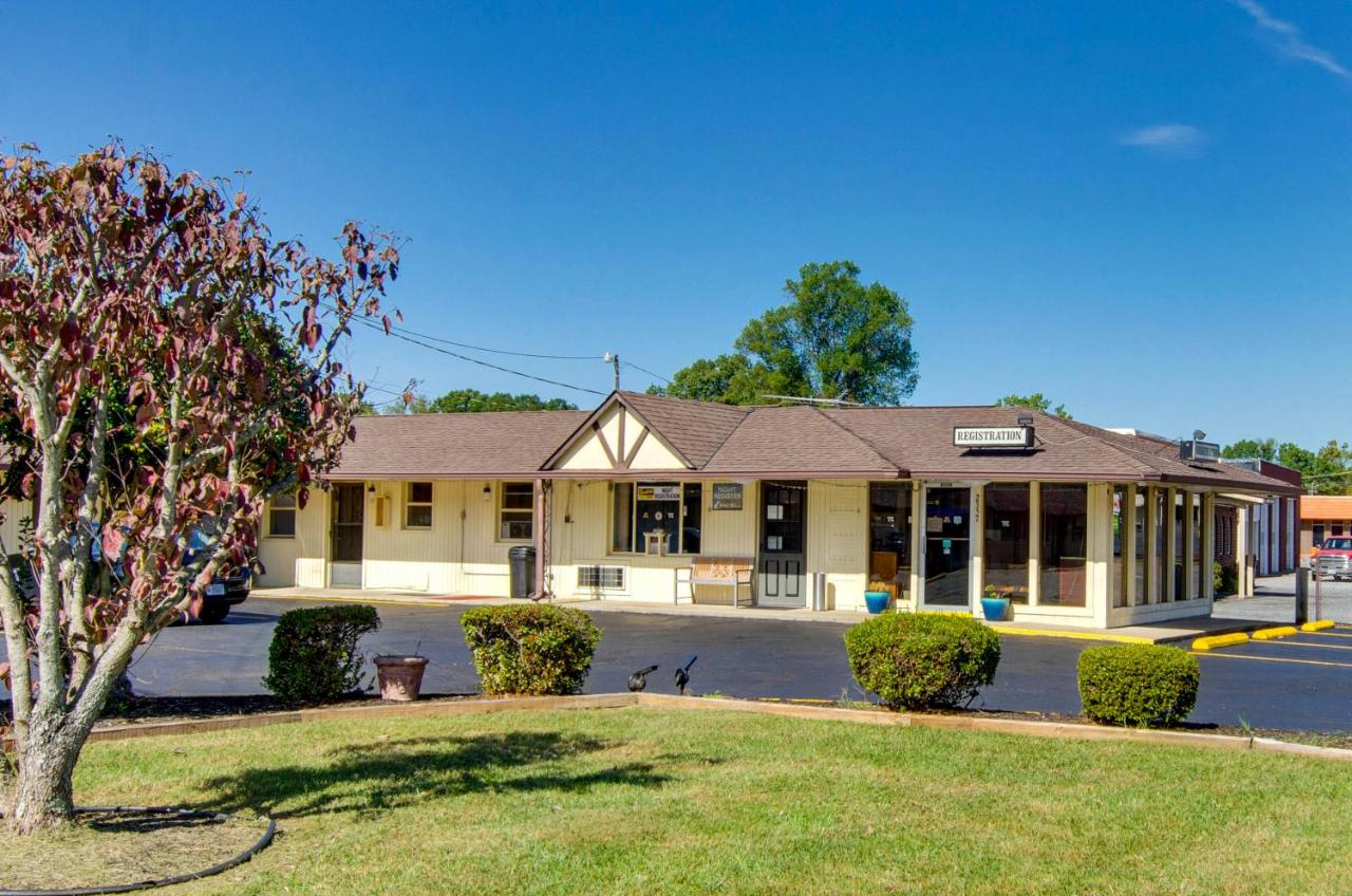  | Scottish Inns Collinsville - Martinsville