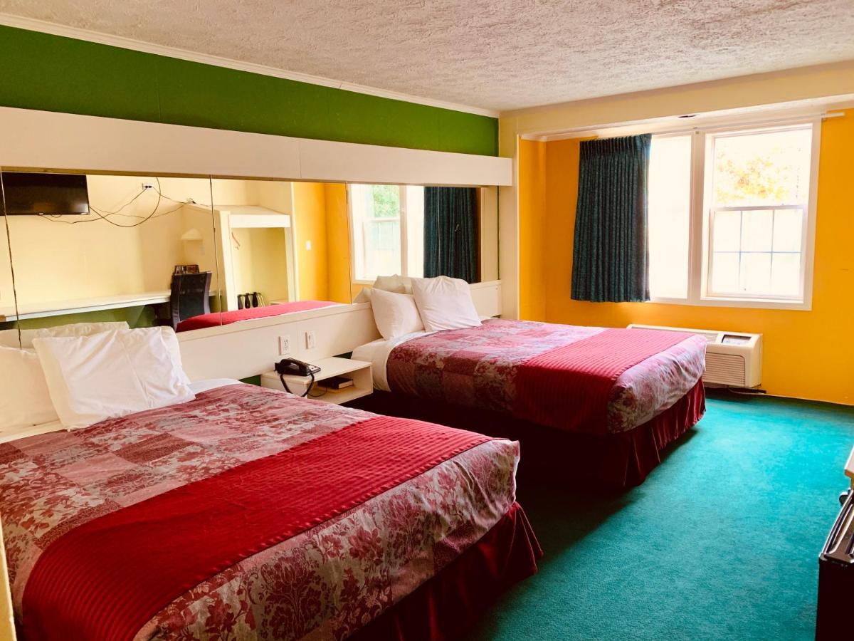 | Holiday Lodge - Greensboro/Lake Oconee