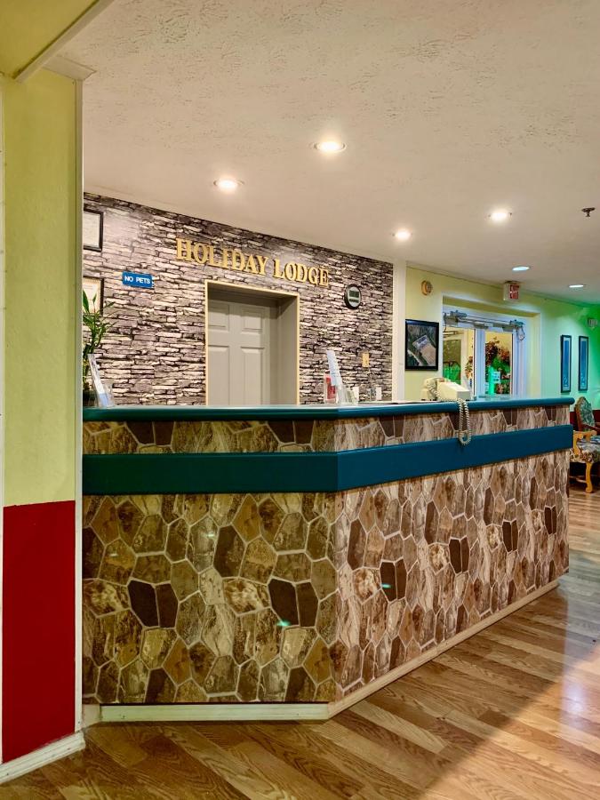 | Holiday Lodge - Greensboro/Lake Oconee