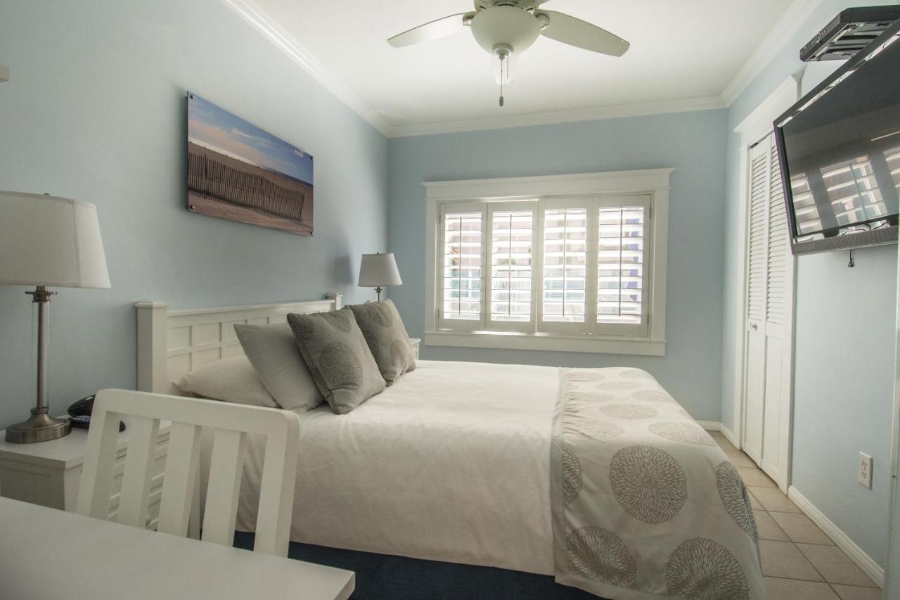 | Venice on the Beach Hotel