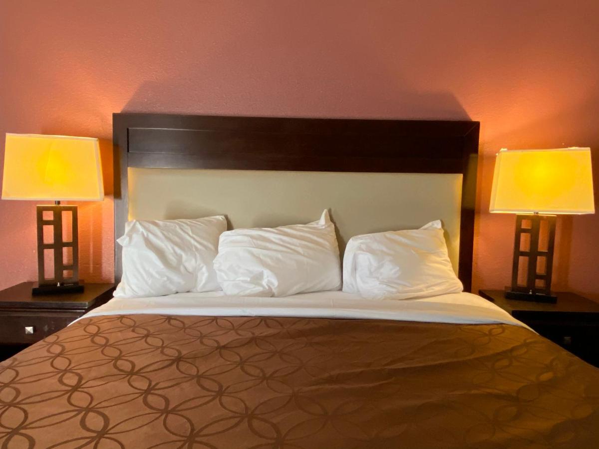 | Express Inn