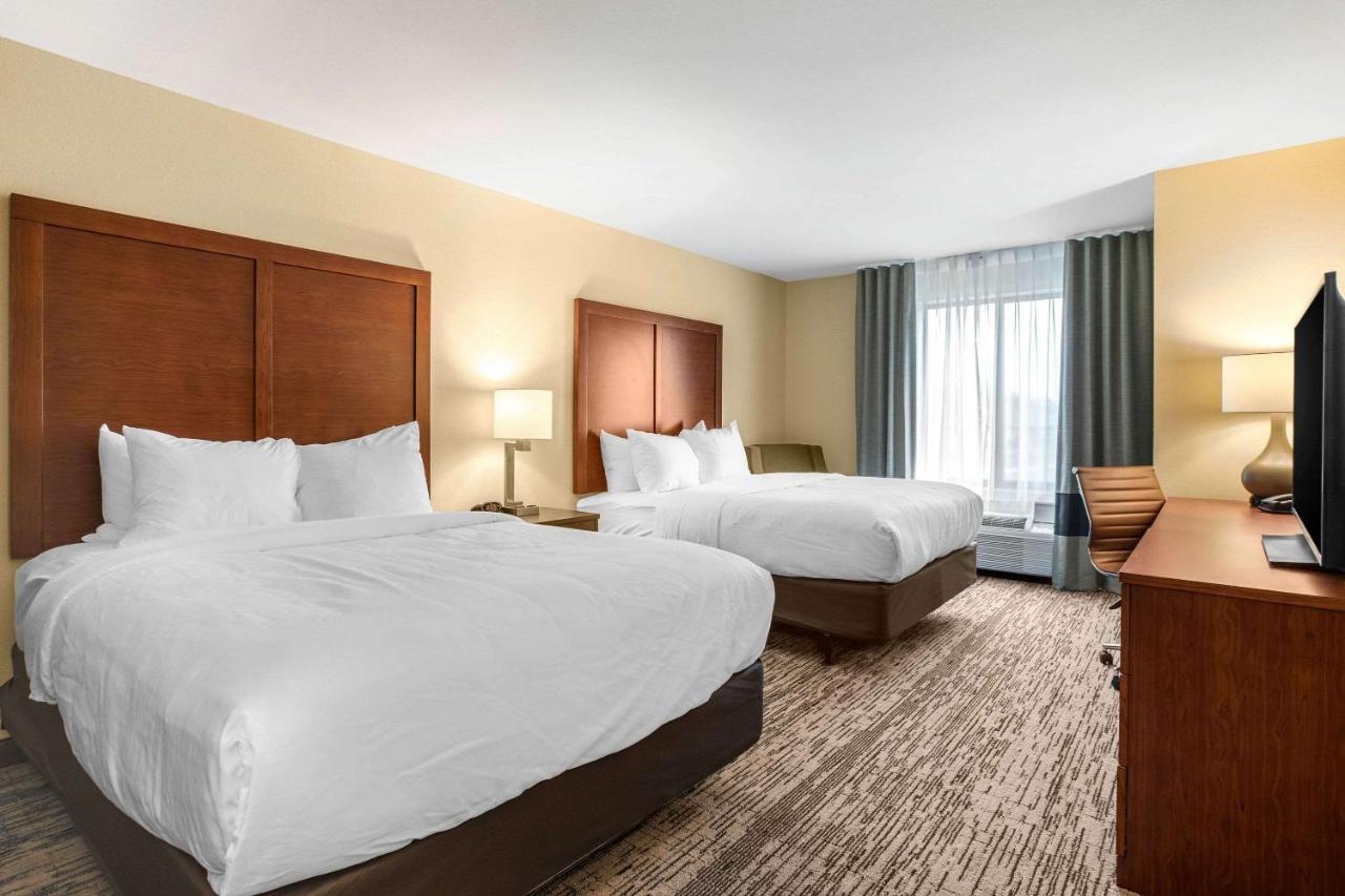 Queen Room with Two Queen Beds - Non-Smoking at Comfort Inn and Suites Ames near ISU Campus