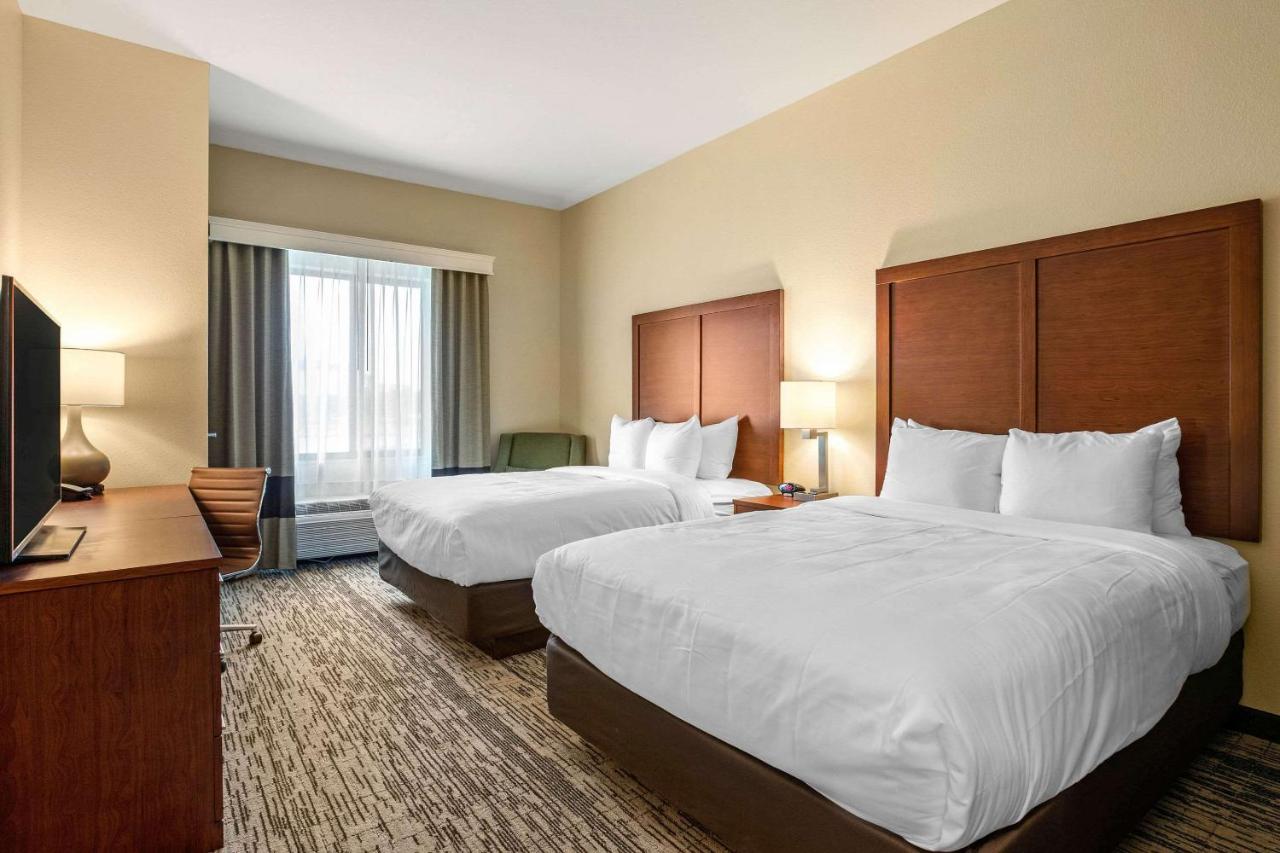 Queen Room with Two Queen Beds - Non-Smoking at Comfort Inn and Suites Ames near ISU Campus