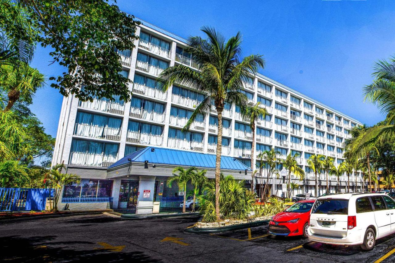  | North Miami Beach Gardens Inn & Suites