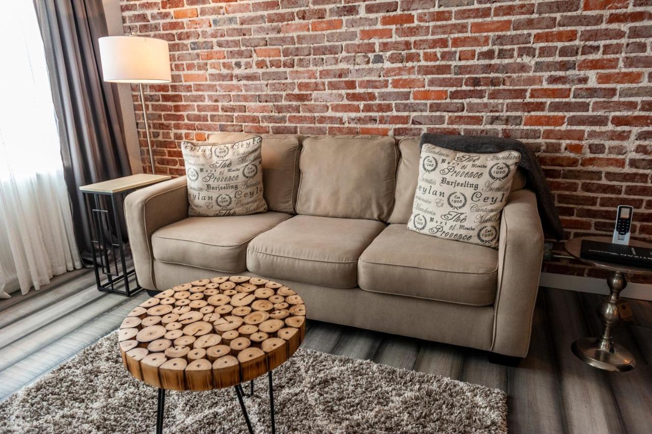 Executive Suite at Artisan Downtown