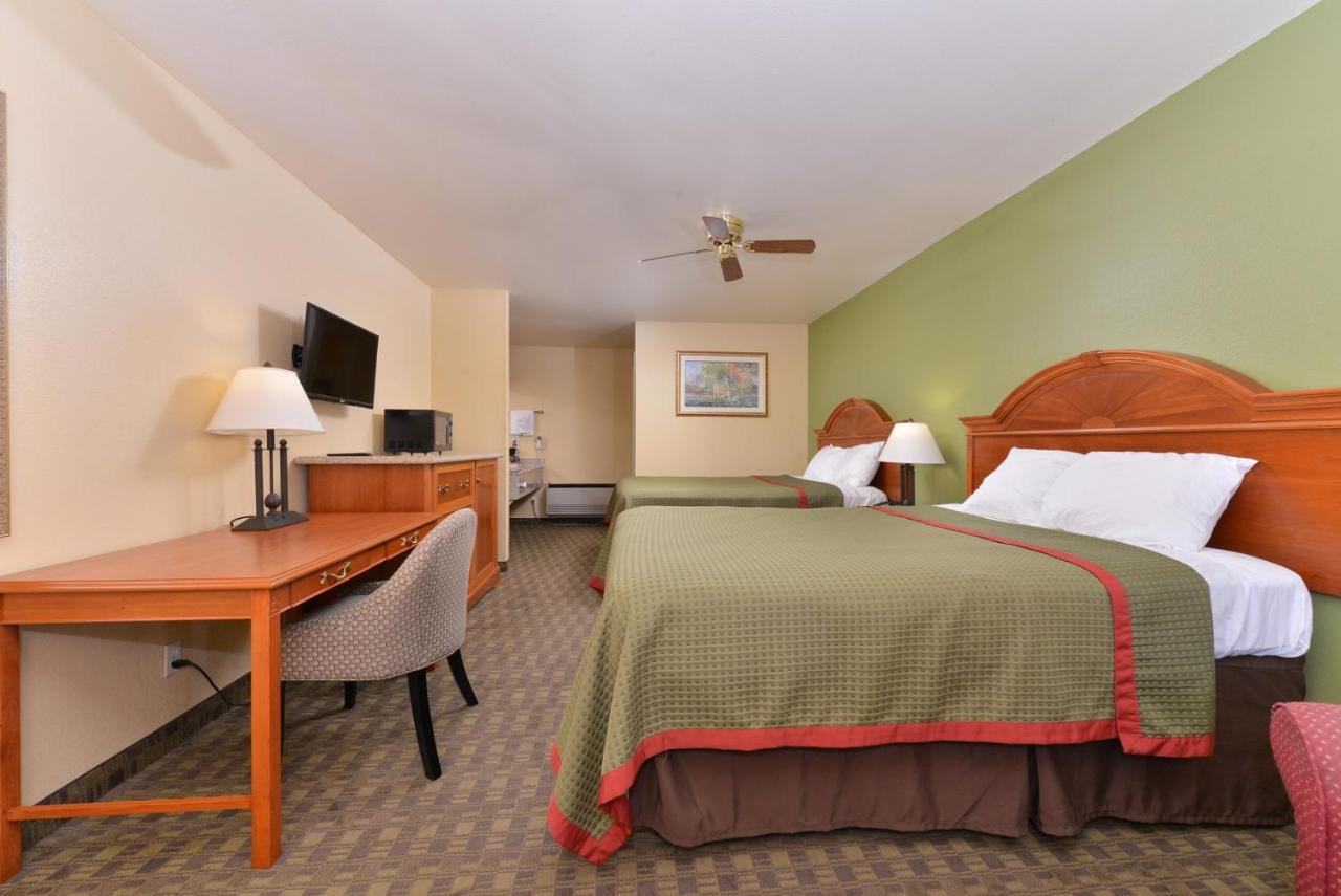 King Room - Smoking at Rodeway Inn Delano