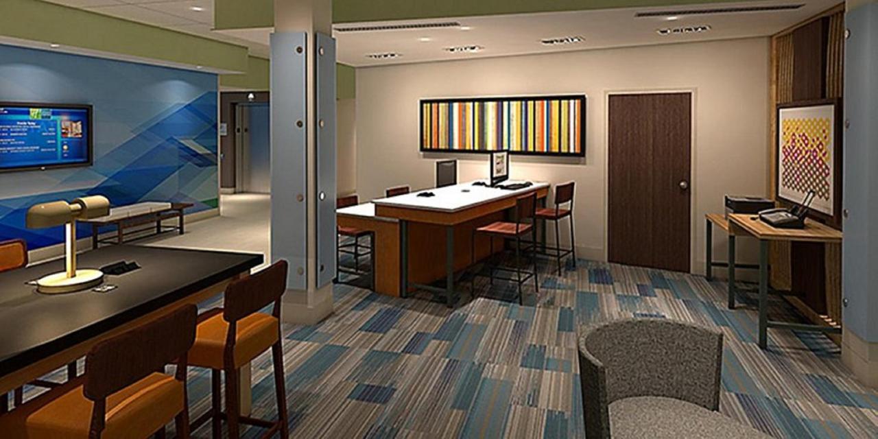 | Holiday Inn Express & Suites - Greenville - Taylors, an IHG Hotel
