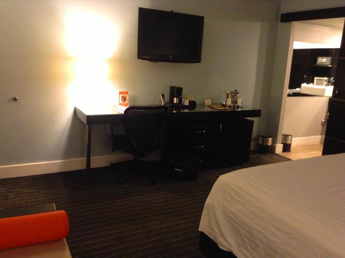 Deluxe Double Room with Two Double Beds at Hotel Current