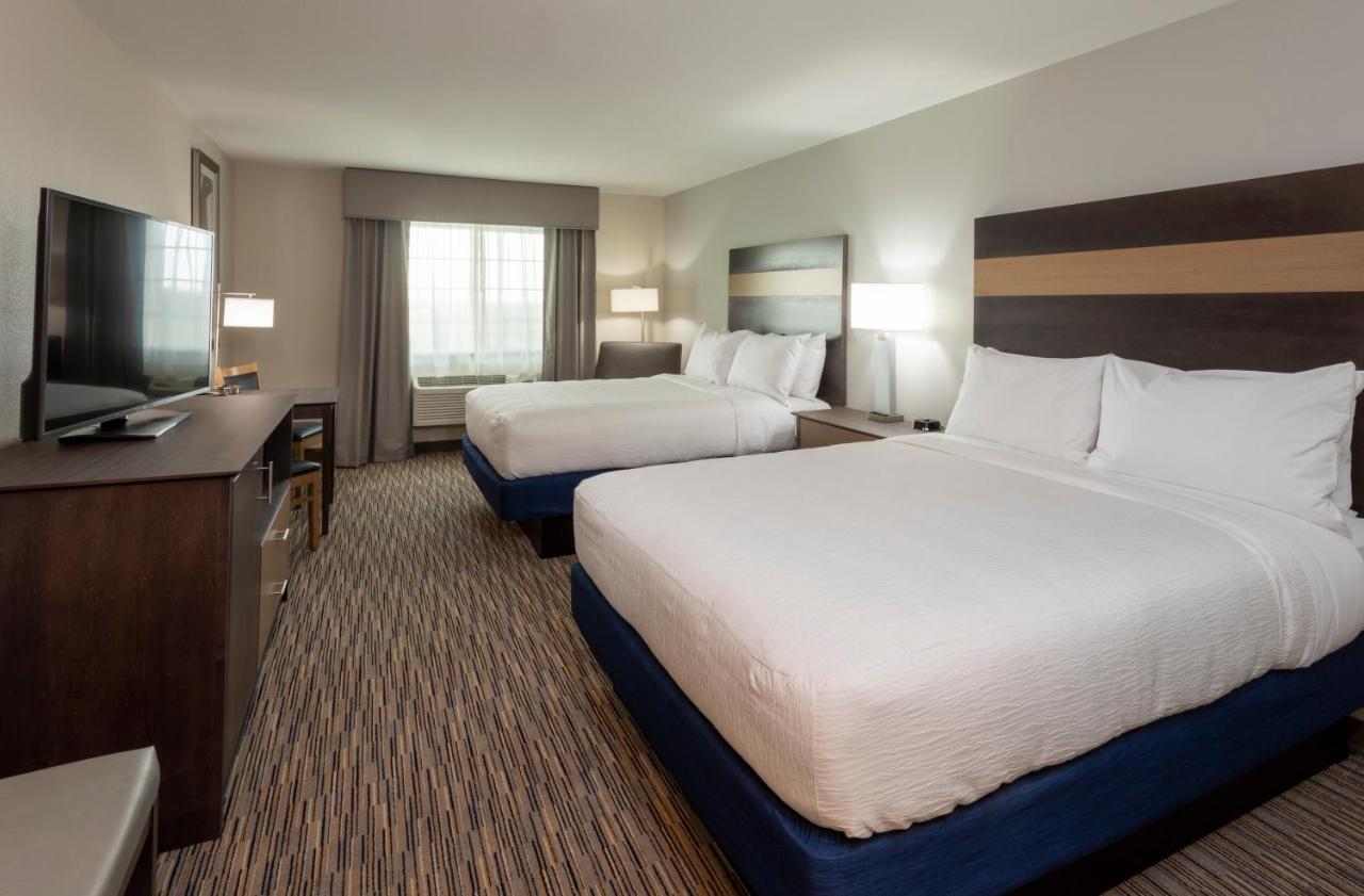 | GrandStay Hotel & Suites