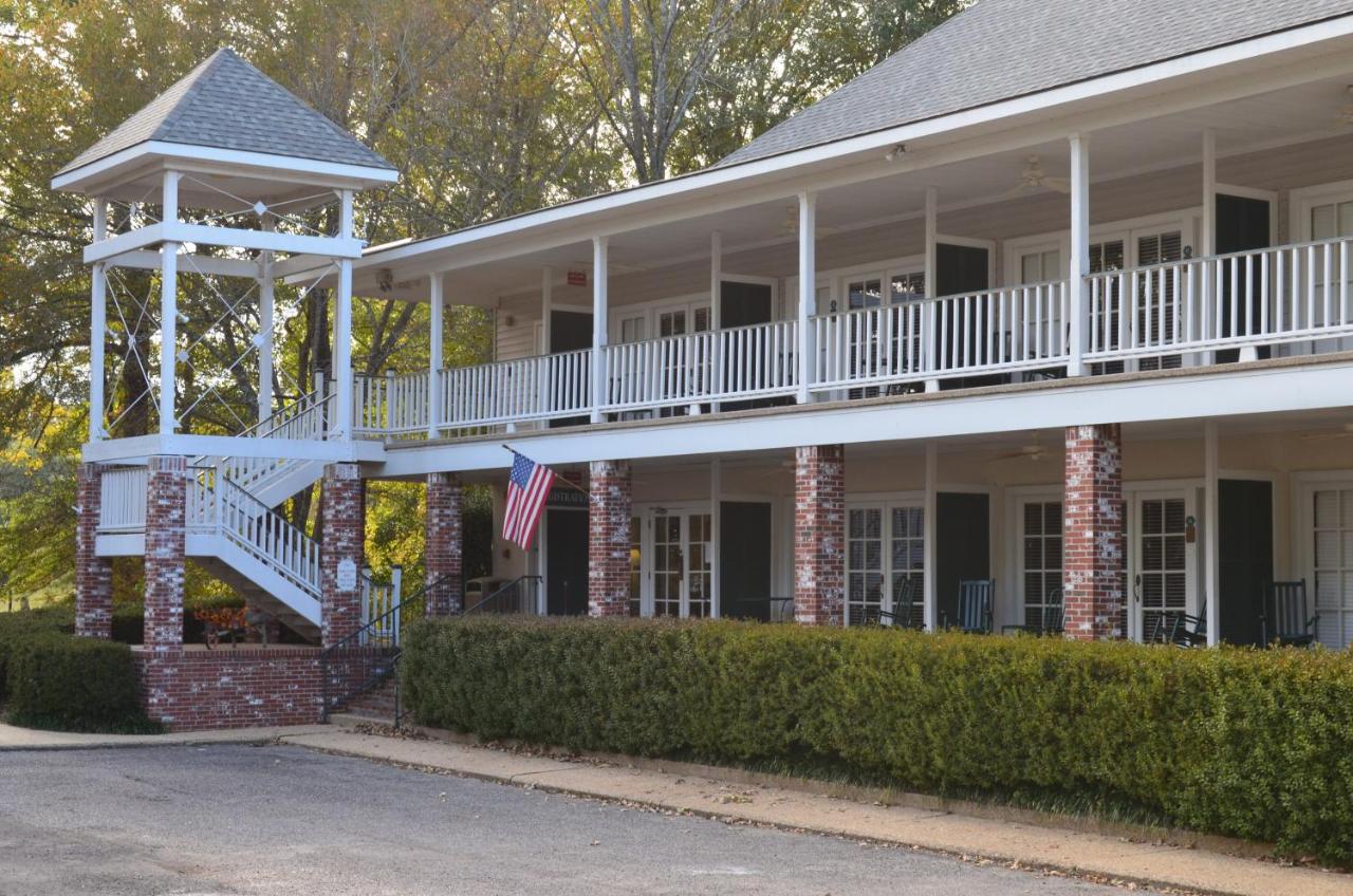 | The Lodge at The Bluffs