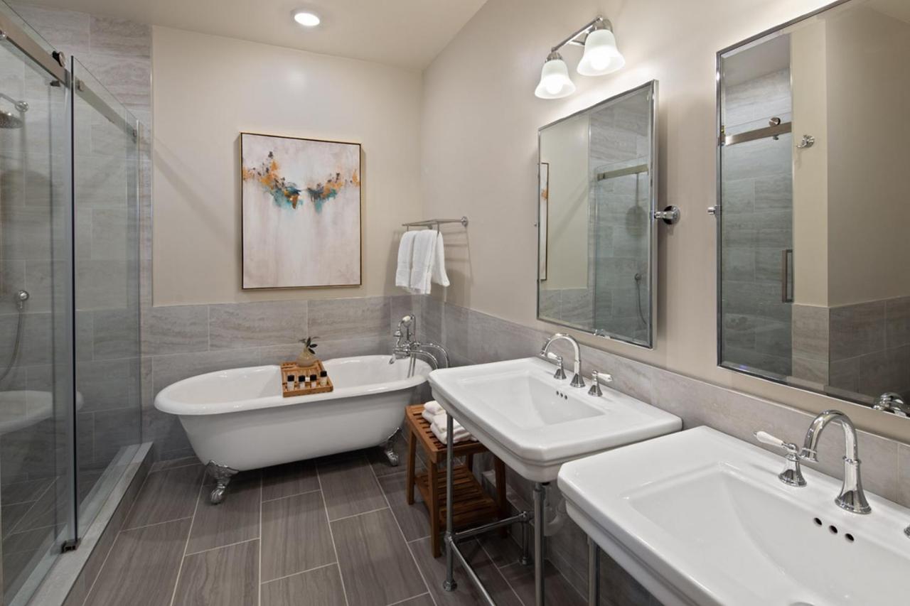 Deluxe Suite at Hotel Winters