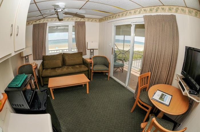 | Friendship Oceanfront Suites