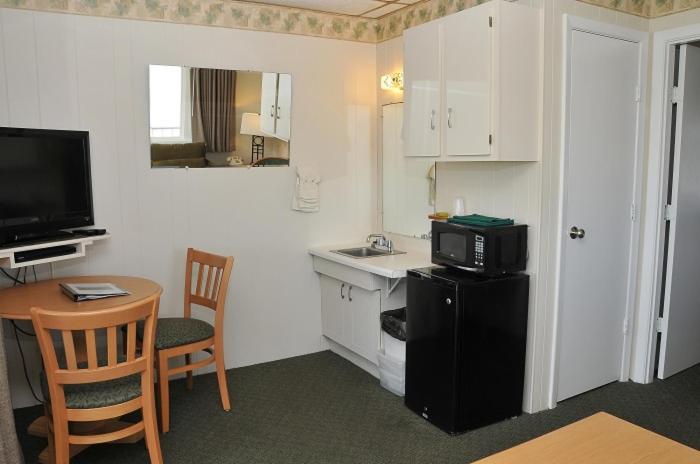 | Friendship Oceanfront Suites