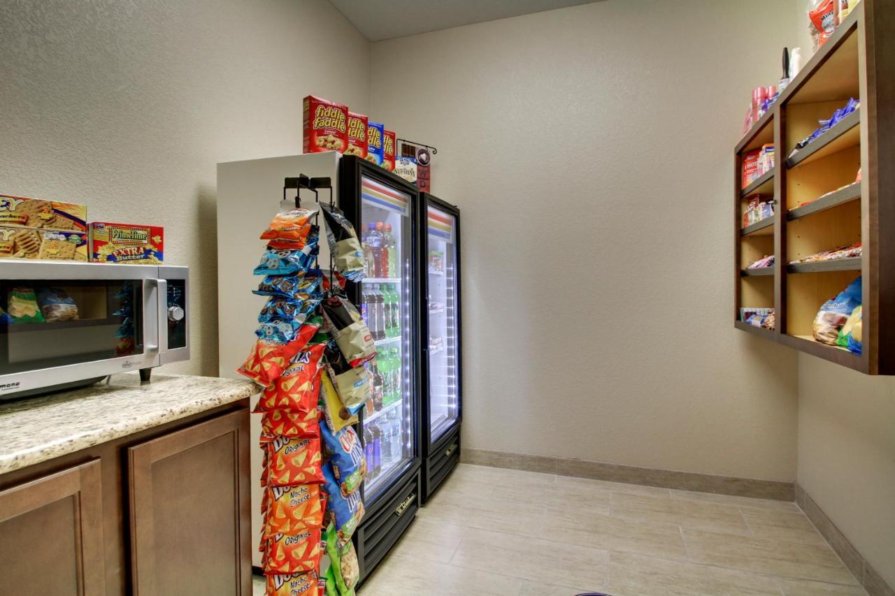 | Cobblestone Inn & Suites - Fort Dodge
