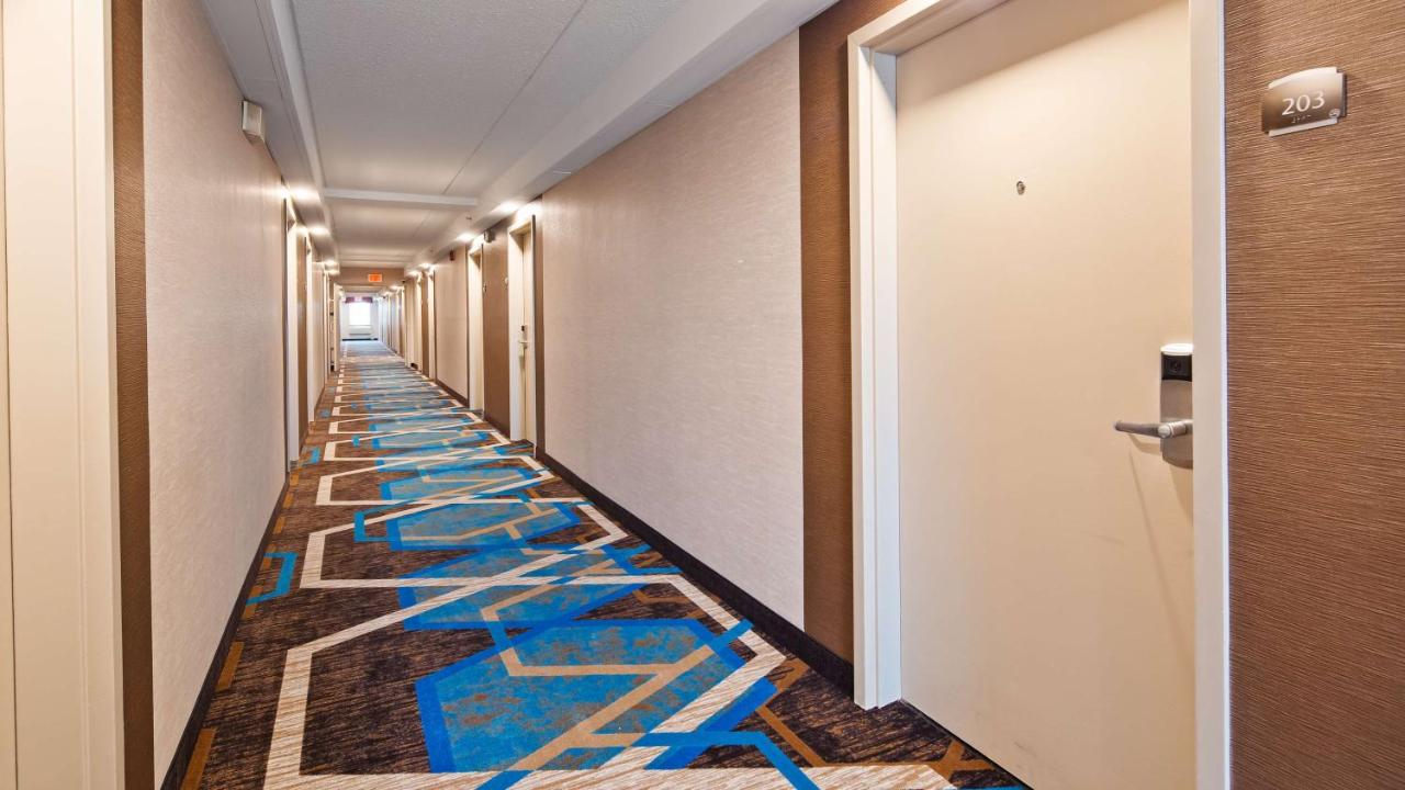 | Best Western Inn Buffalo Airport
