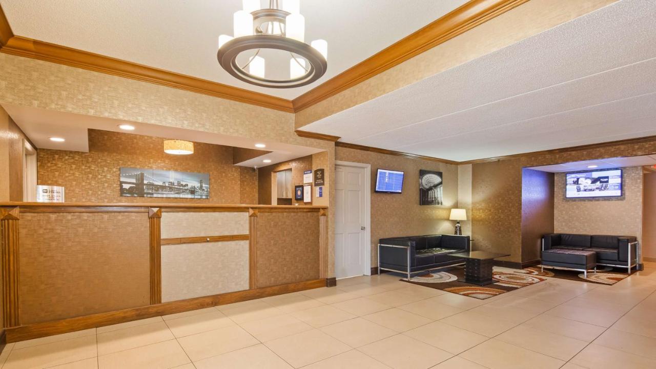 | Best Western Inn Buffalo Airport