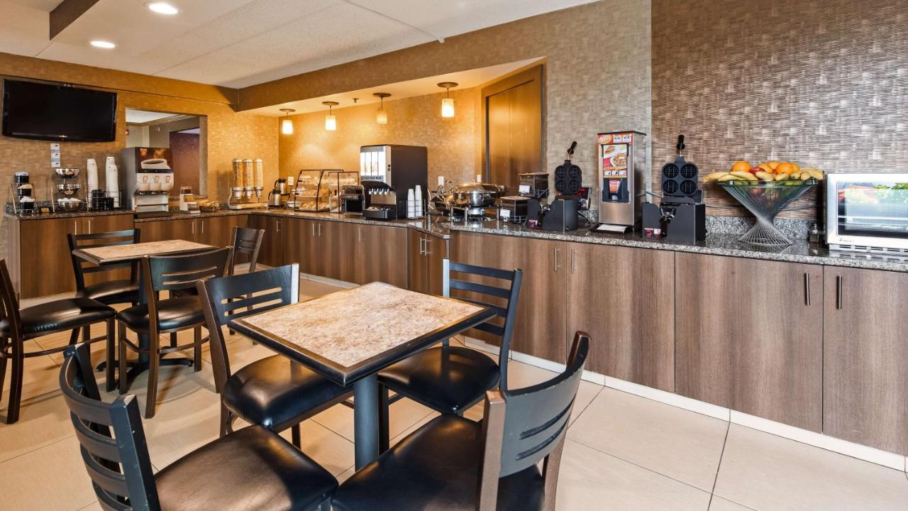 | Best Western Inn Buffalo Airport