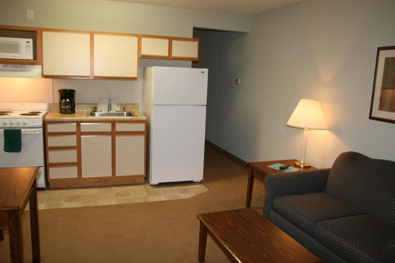 One-Bedroom Suite at Affordable Suites Florence