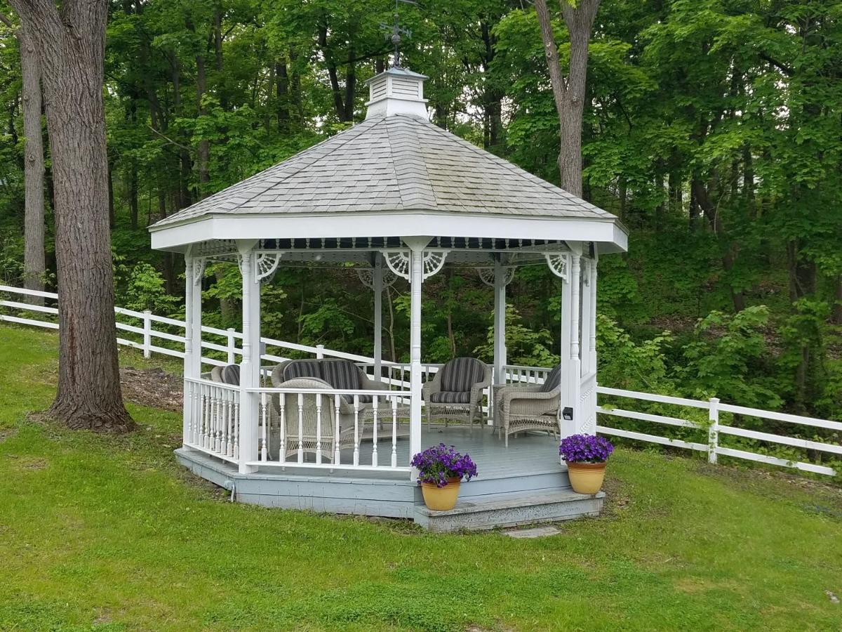  | Hudson Manor Bed & Breakfast