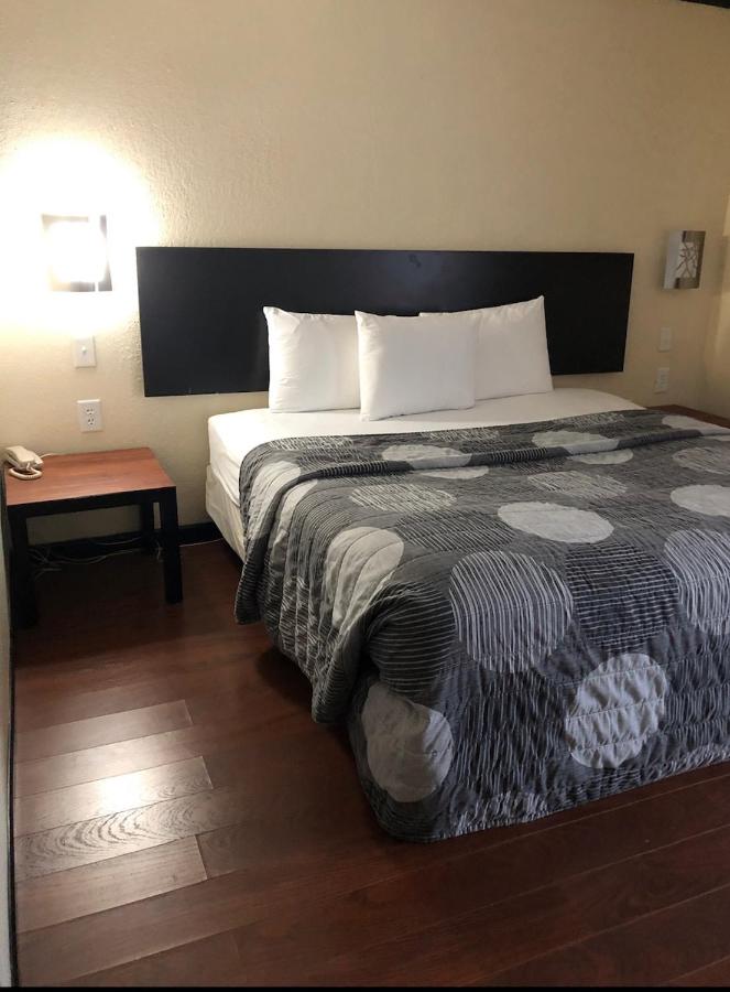 Deluxe King Suite at Noble Suites