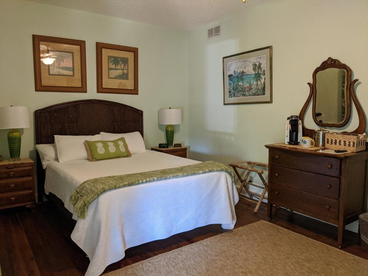 | Lake Minneola Inn