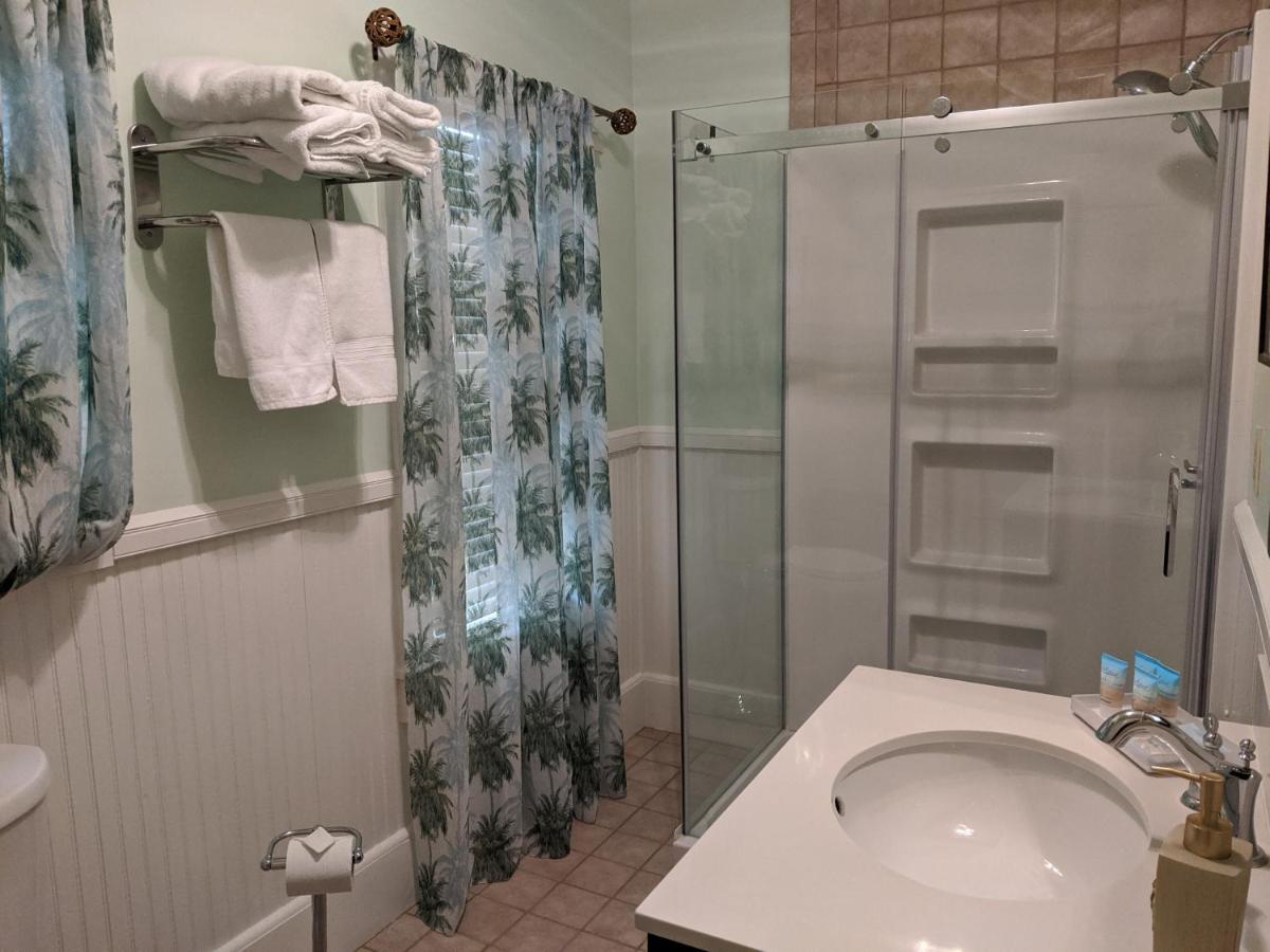 | Lake Minneola Inn