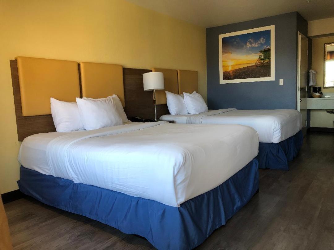 Queen Room with Two Queen Beds - Non-Smoking at Days Inn by Wyndham Hayward Airport