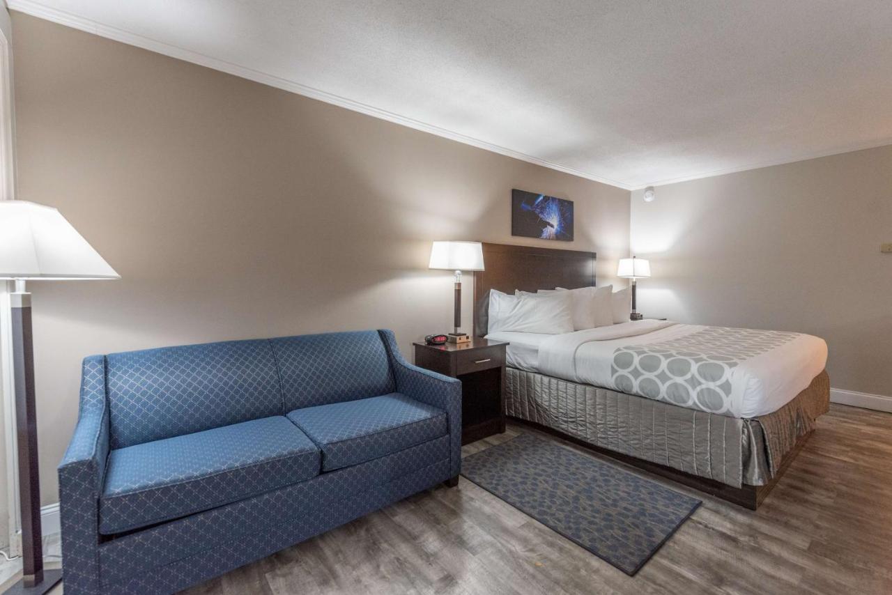 King Room with Sofa Bed and Pool View - Non-Smoking/Renovated at SureStay Plus Hotel by Best Western Lehigh Valley