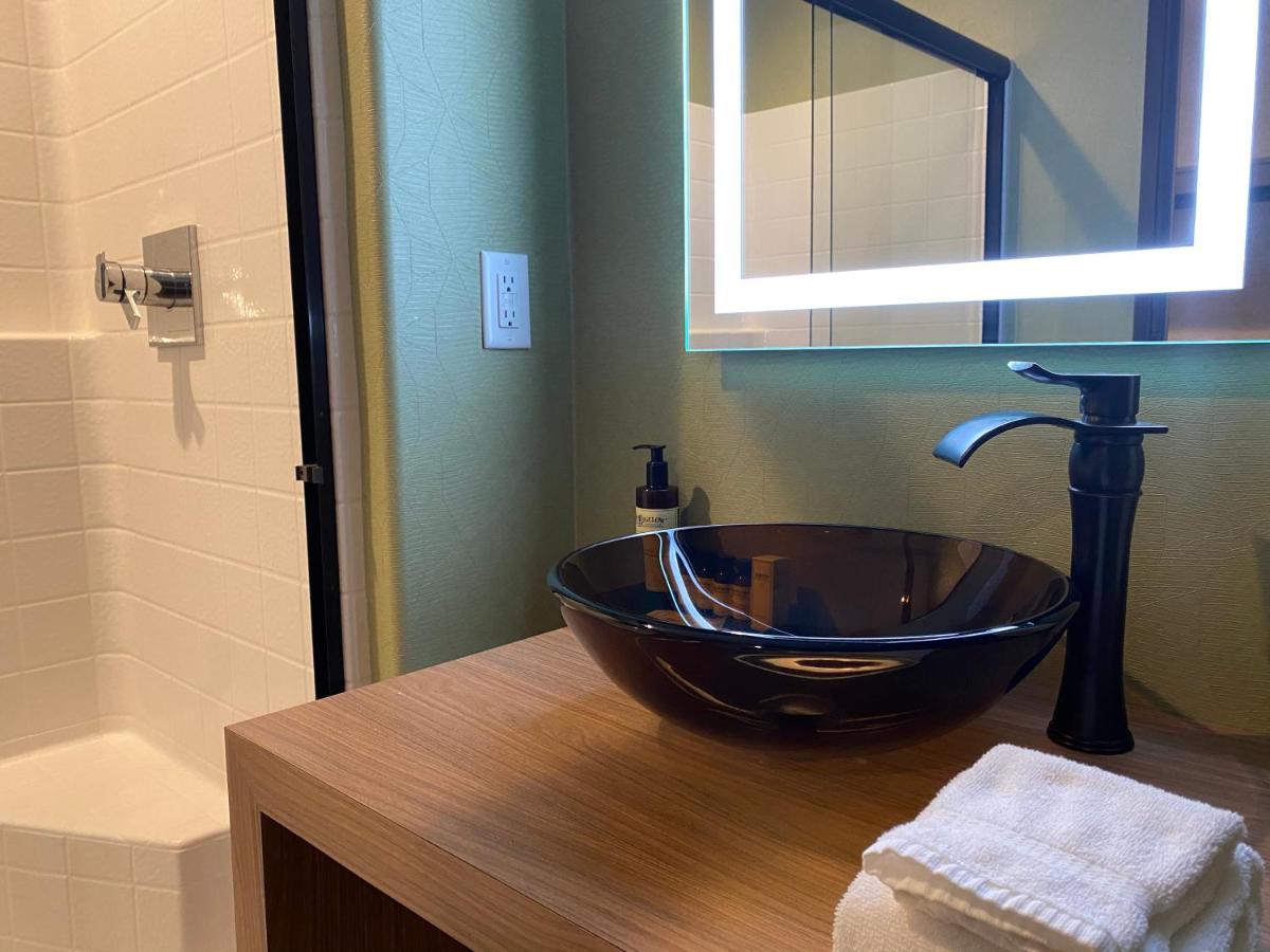 Superior Double Room at Red Sands Hotel & Spa