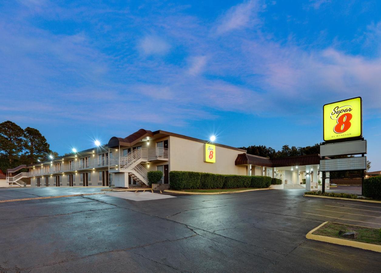 | Super 8 by Wyndham Fort Smith
