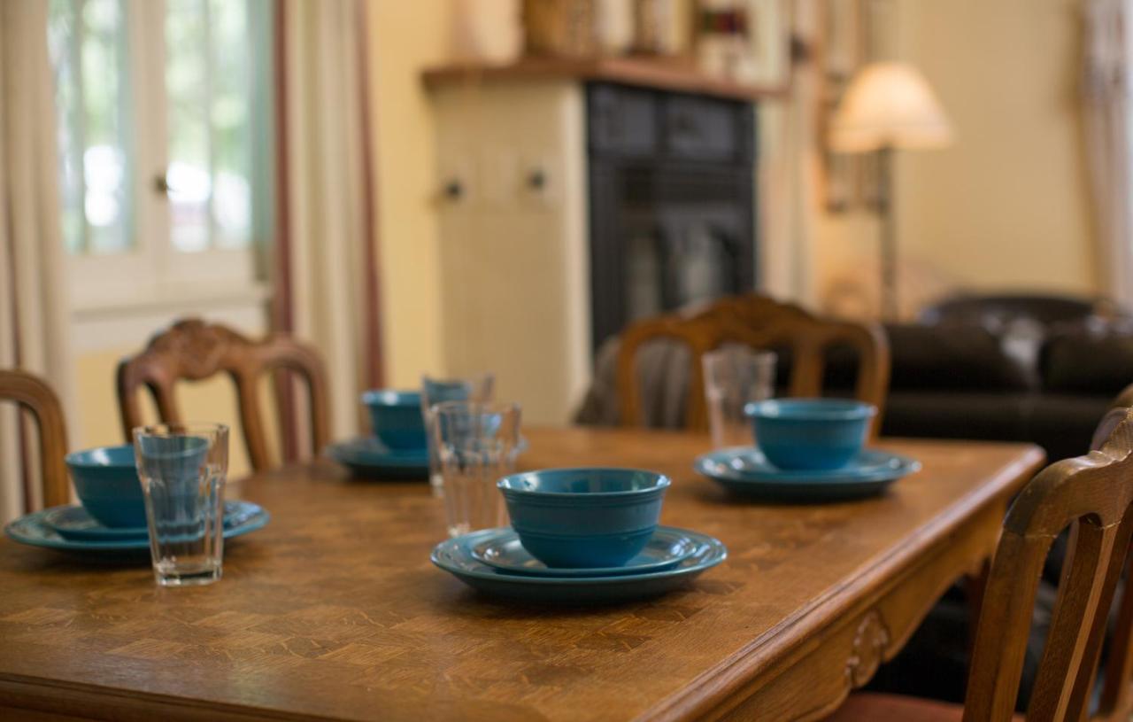 | Casa Blanca Inn and Suites