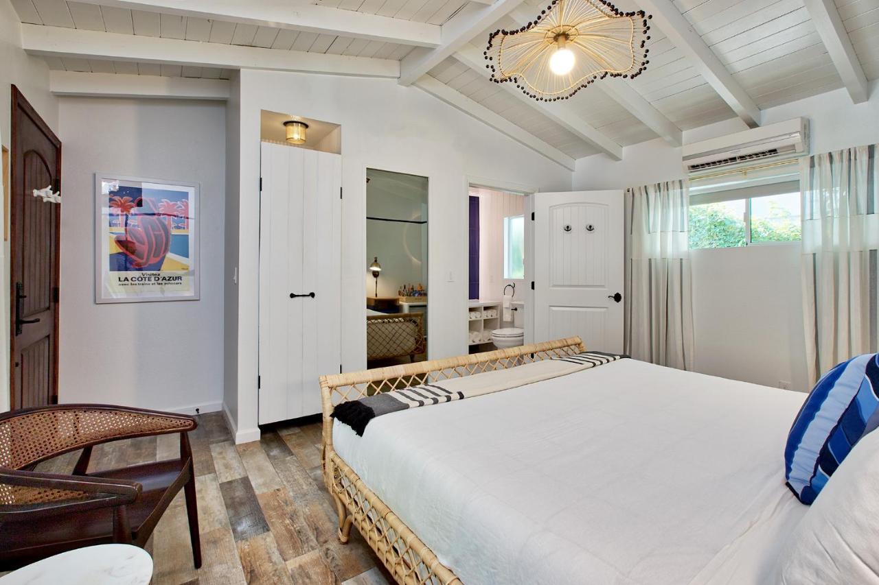 King Room at Dive Palm Springs Hotel - 21 & Over