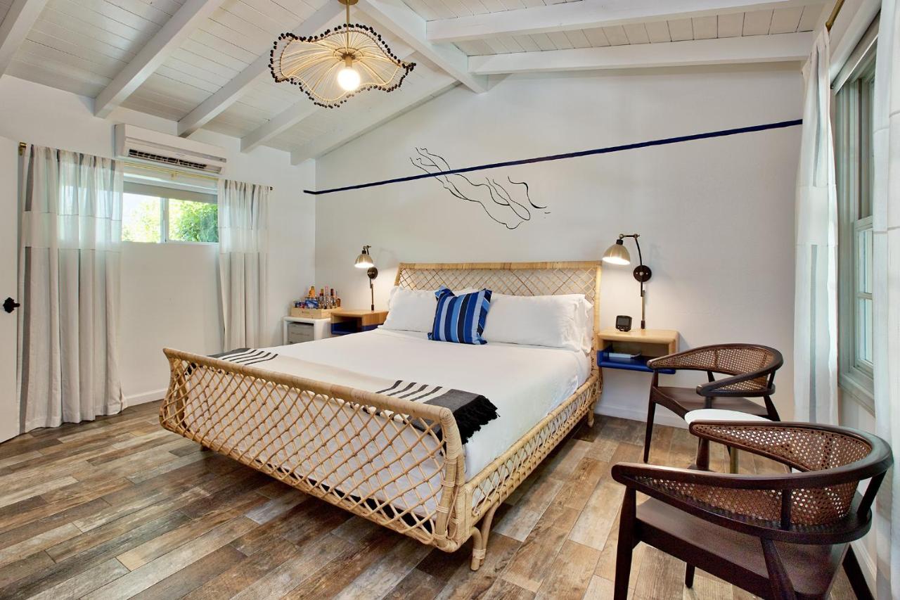 King Room at Dive Palm Springs Hotel - 21 & Over