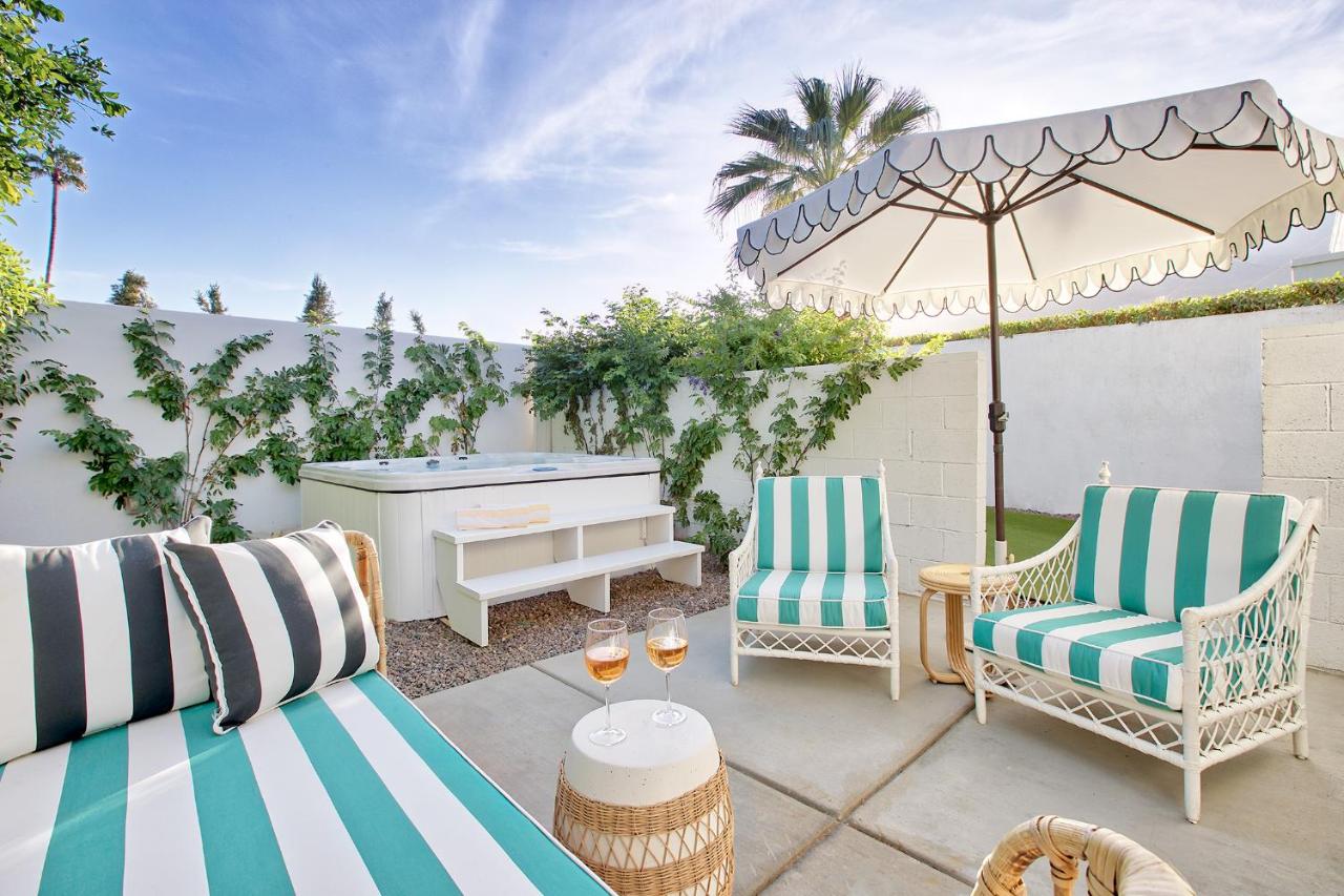 Orchard Suite with Hot Tub at Dive Palm Springs Hotel - 21 & Over