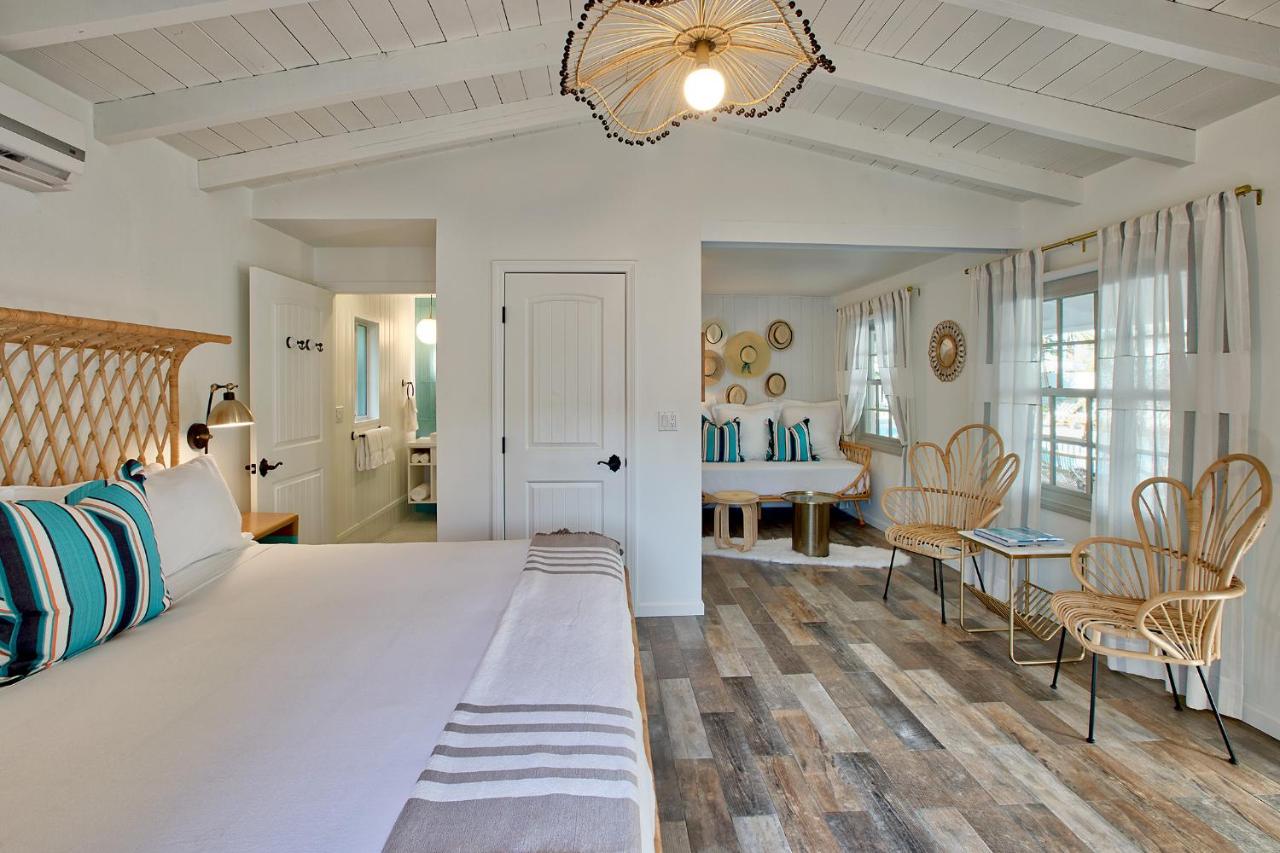 Orchard Suite with Hot Tub at Dive Palm Springs Hotel - 21 & Over