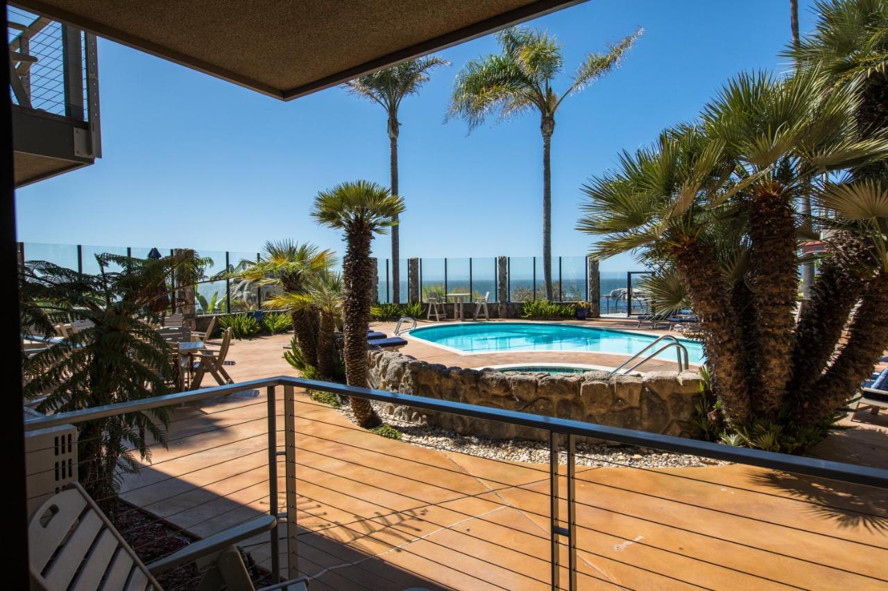 Oceanview Poolside King at Inn at the Cove