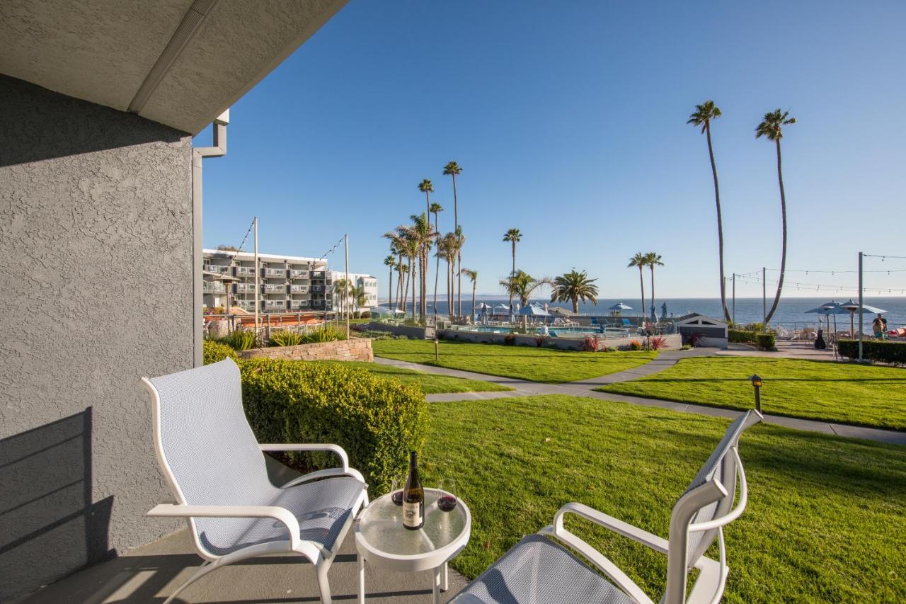 King Room with Ocean View at SeaCrest OceanFront Hotel