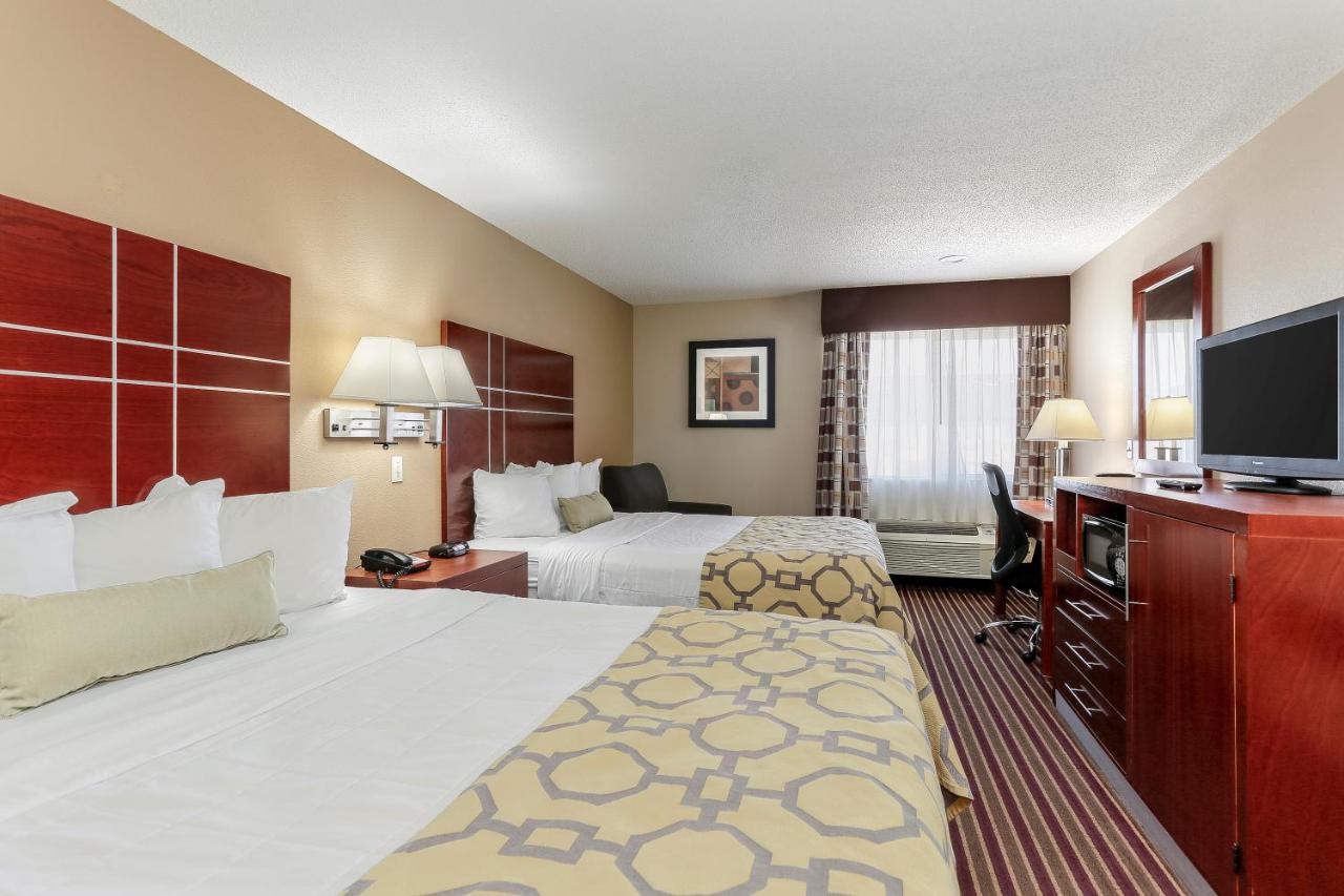 Deluxe Room with Two Queen Beds - Non-Smoking at Baymont by Wyndham Bowling Green
