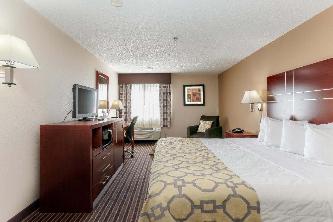 King Room - Non-Smoking at Baymont by Wyndham Bowling Green