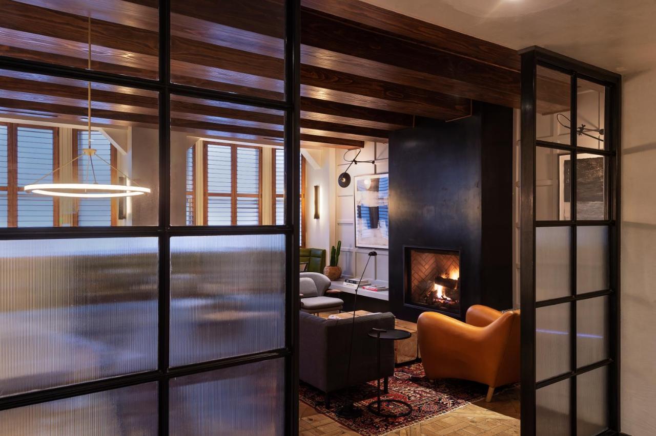 | ROOST Rittenhouse