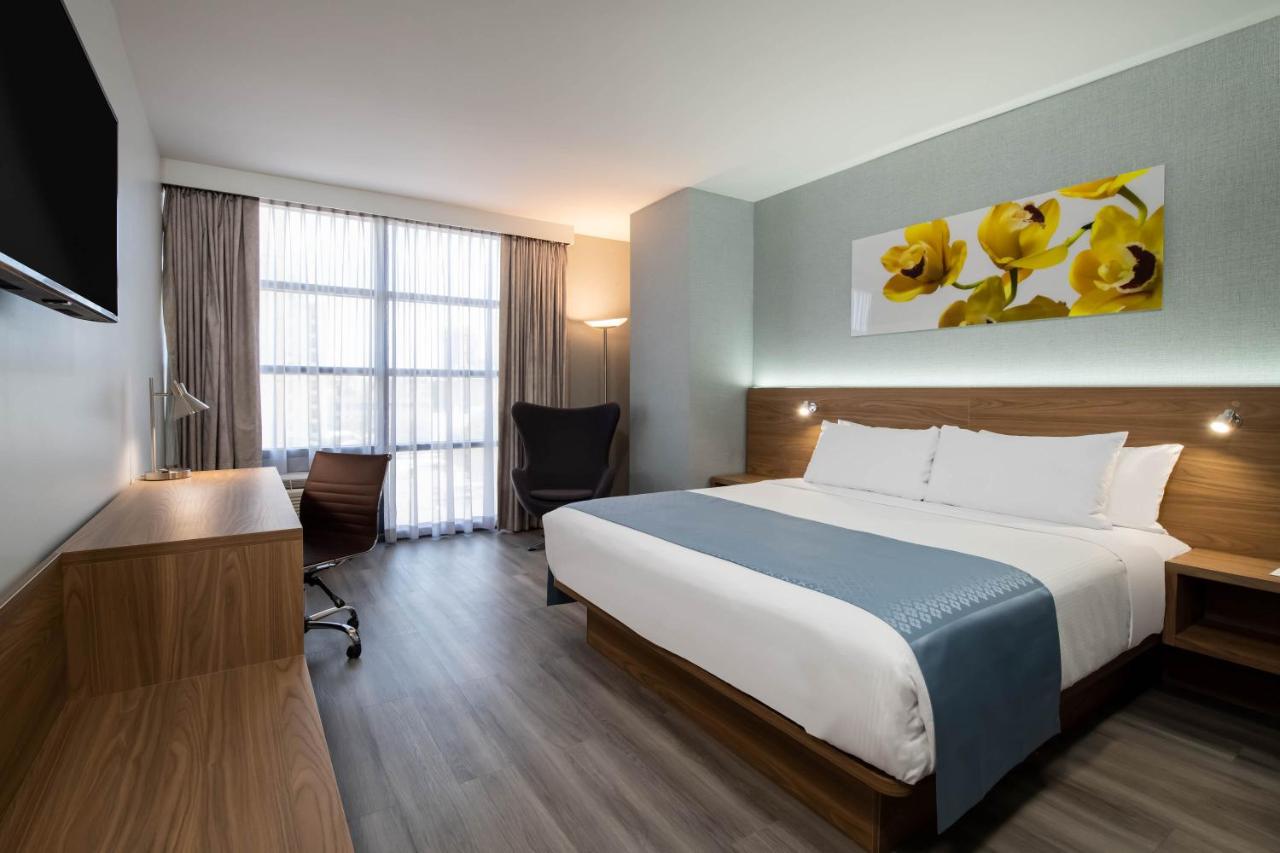 King Room - Non-Smoking at Wingate by Wyndham Long Island City