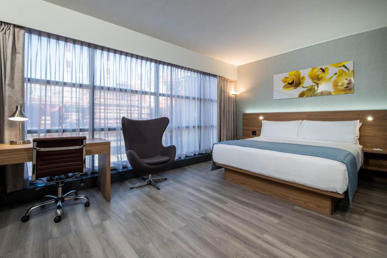 King Room - Mobility Access/Non-Smoking at Wingate by Wyndham Long Island City