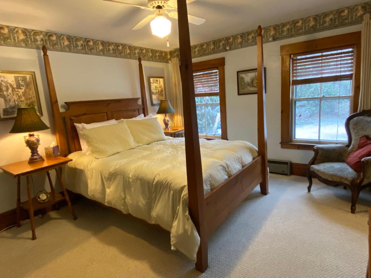 | Follansbee Inn