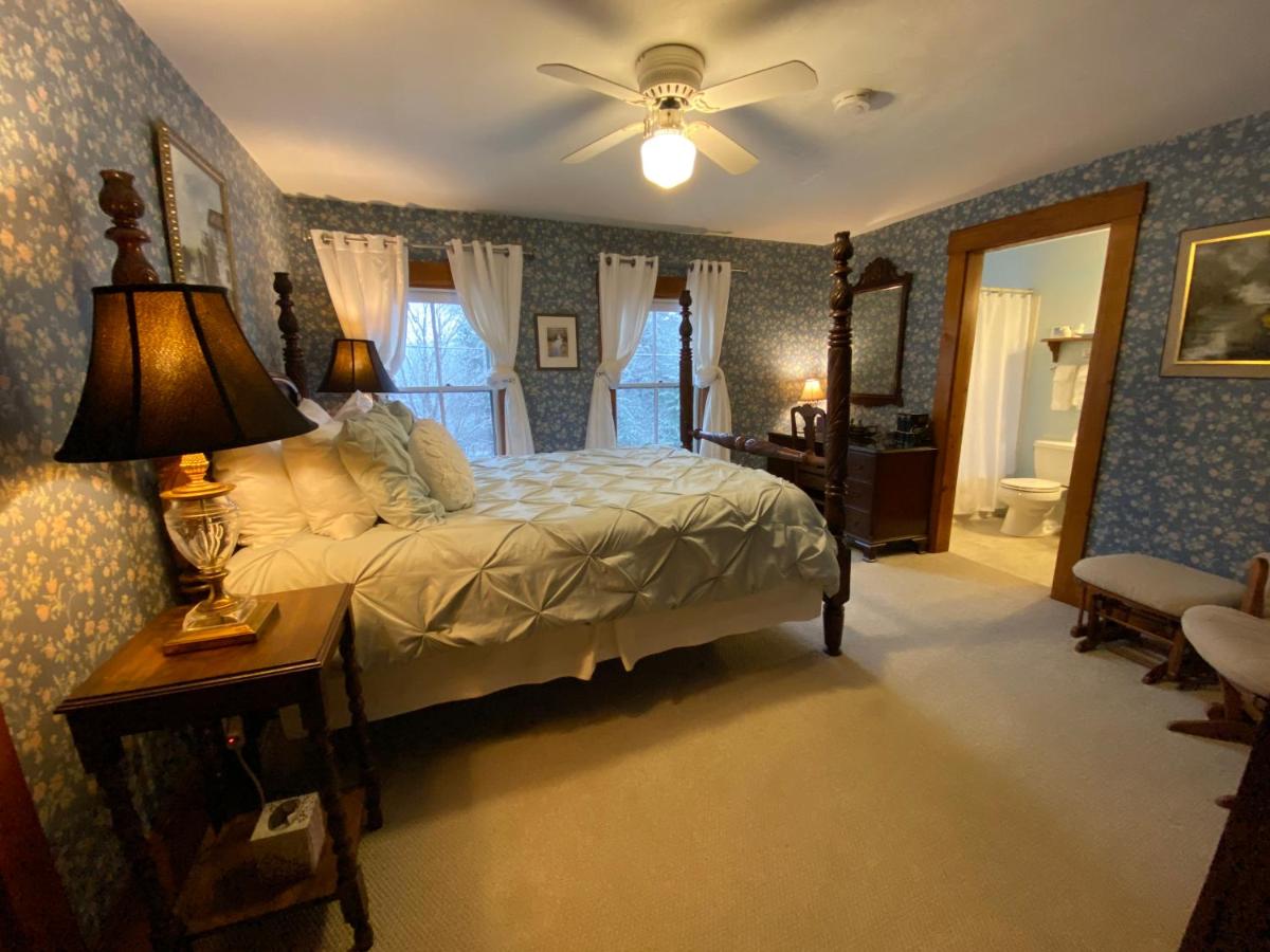 | Follansbee Inn