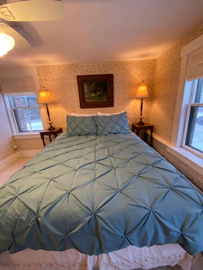 | Follansbee Inn
