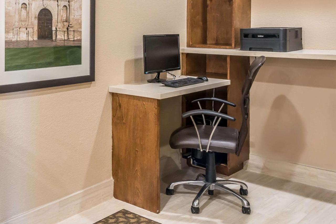 | Comfort Inn San Antonio
