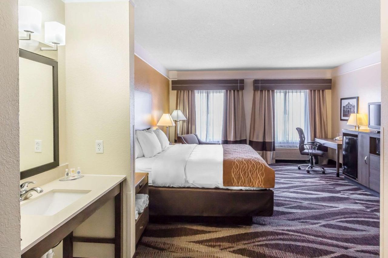 | Comfort Inn San Antonio