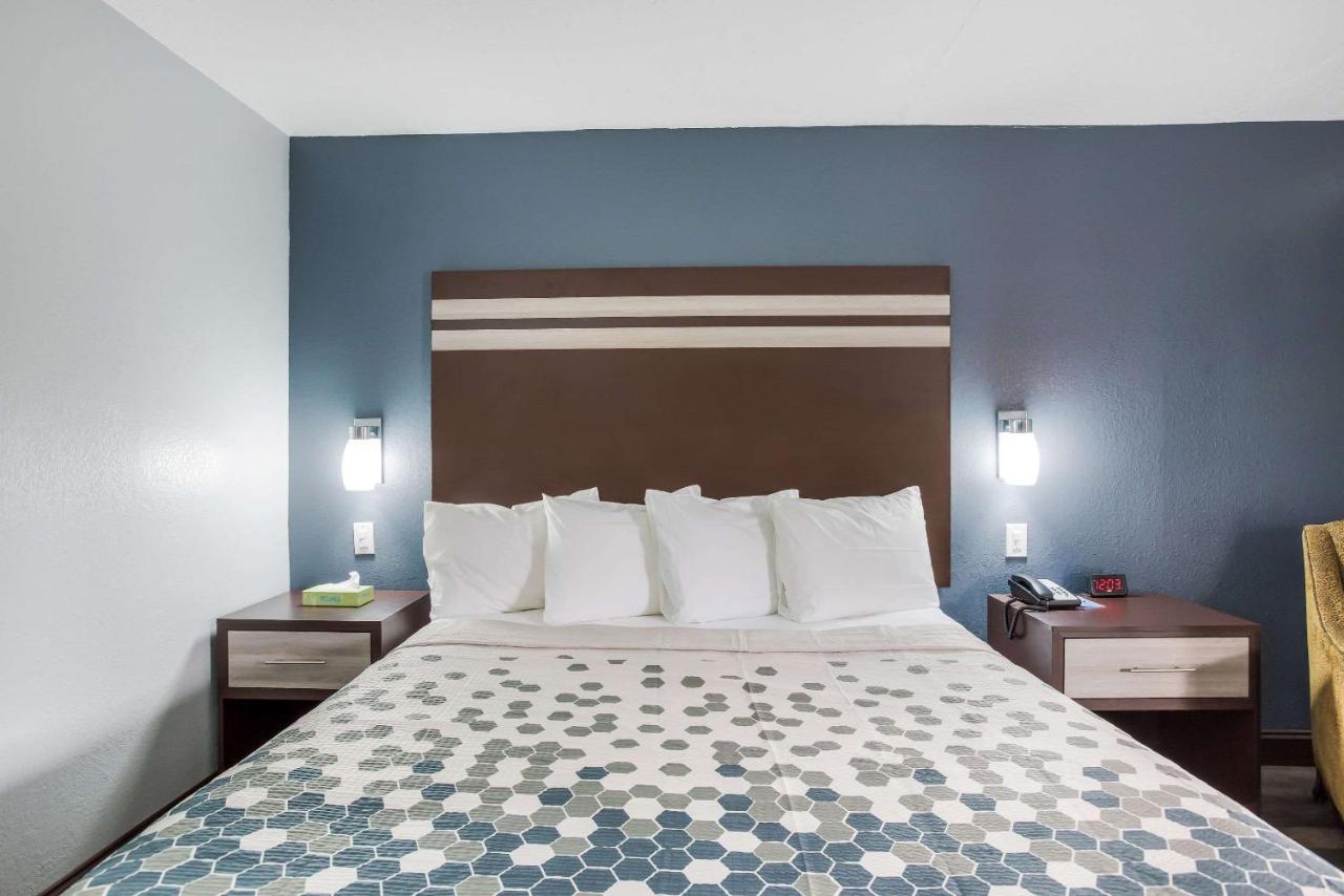 | Rodeway Inn Hammonton